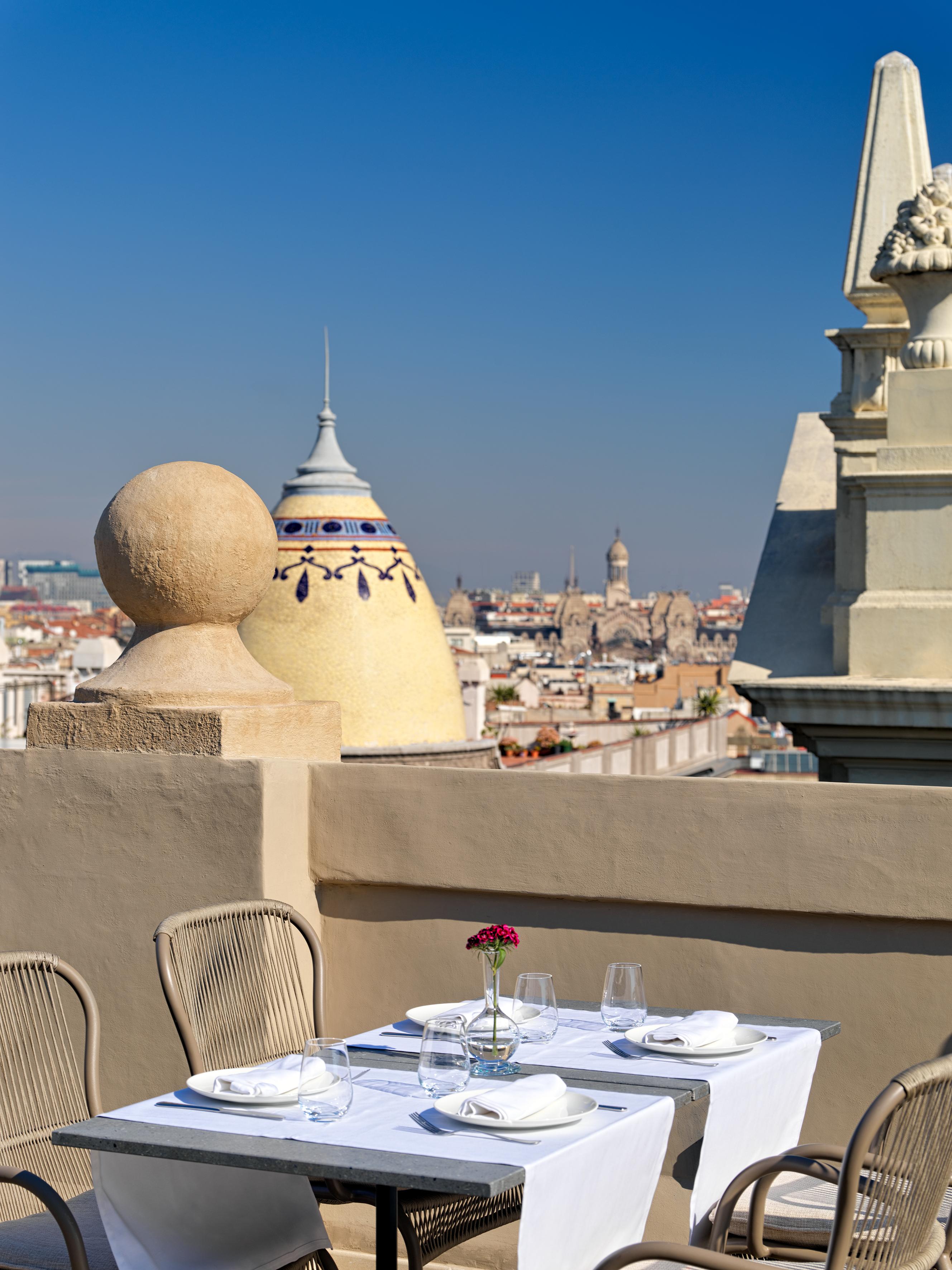 H10 Madison Hotel Barcelona Exterior photo